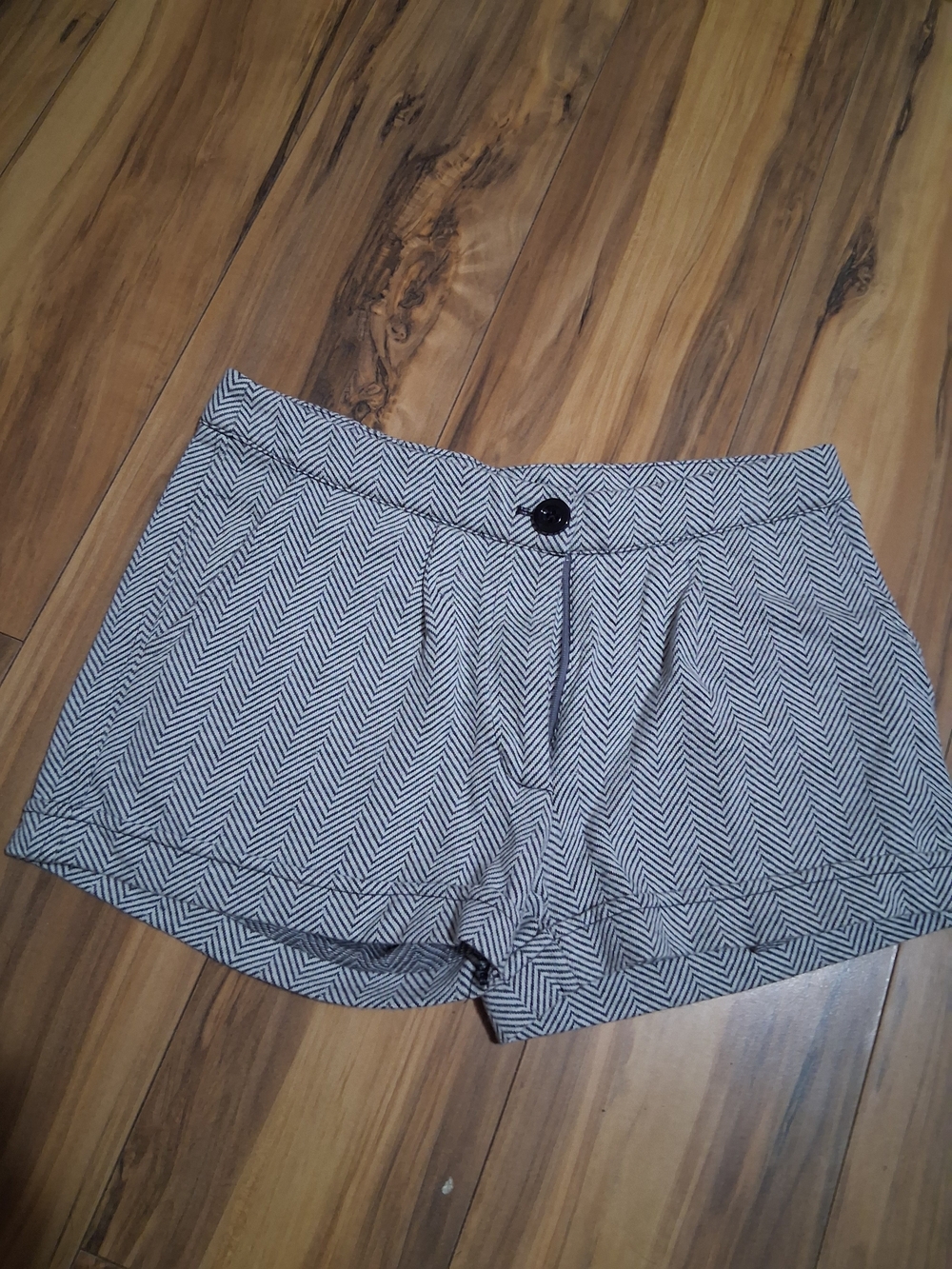 Women’s Black & White Chevron Print Shorts